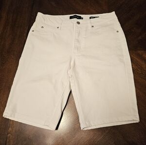 Tahari shorts